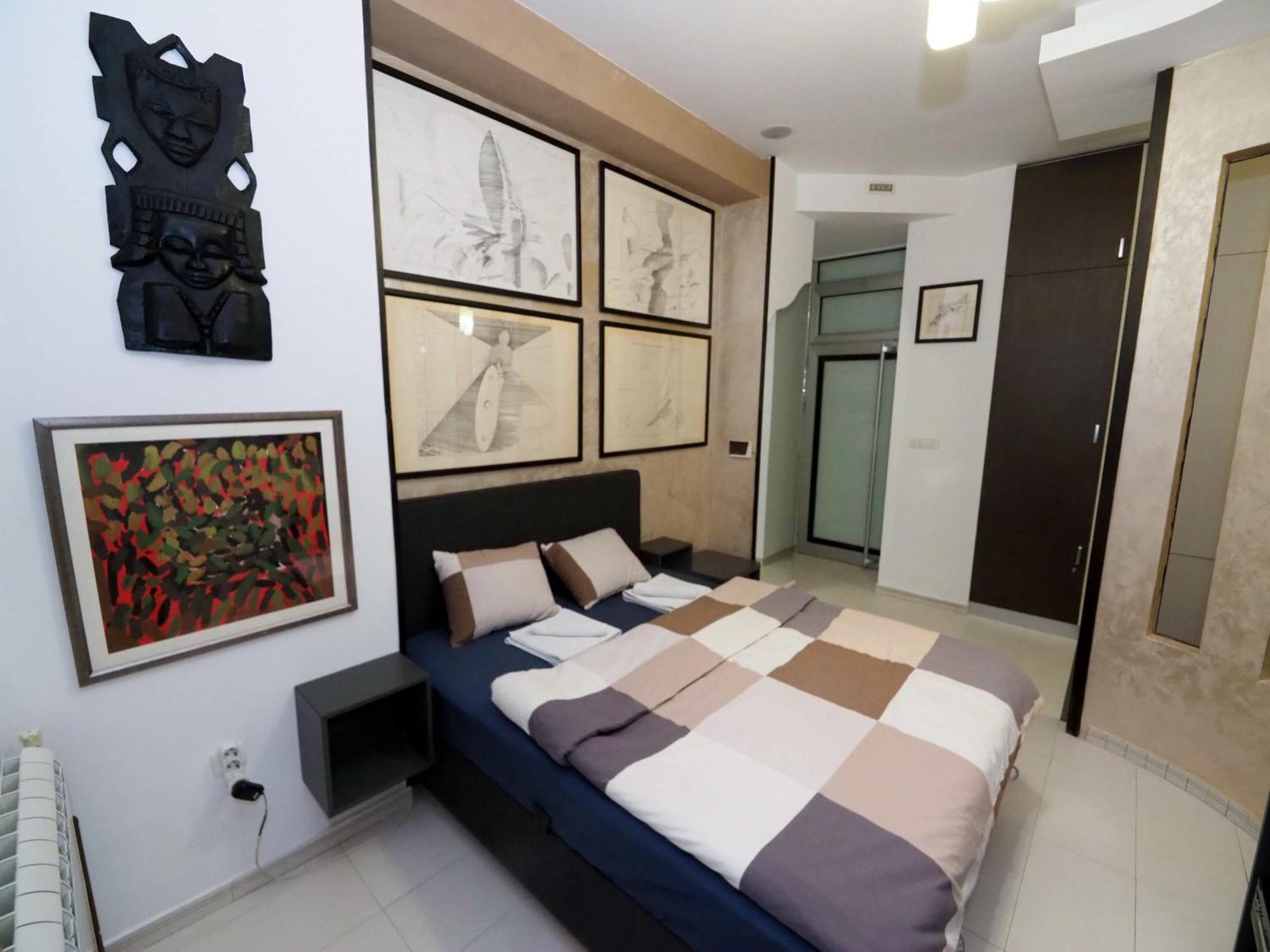 Kennedylux Apartment *